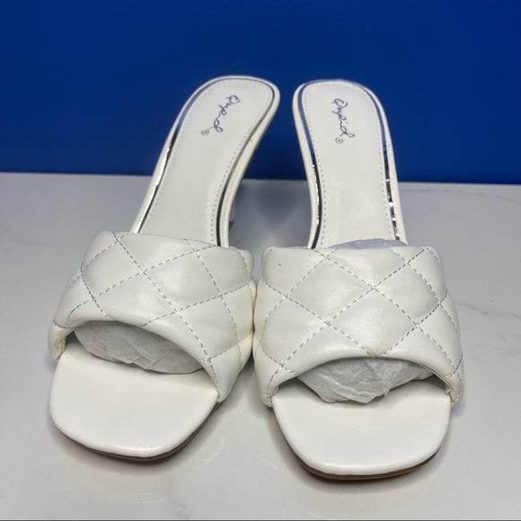 ☁️ White Quilted Square-Round Kitten Heels - Picture 7 of 9